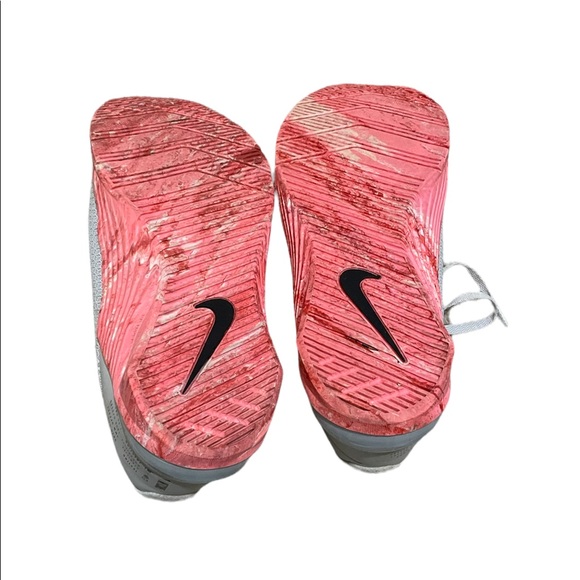 Pink and gray womens nike metcons 5 - Picture 4 of 7